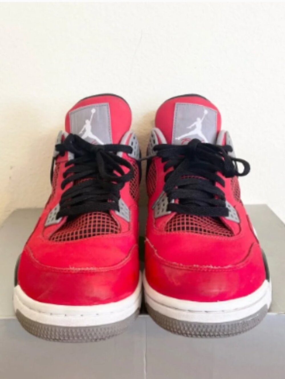Jordan 4 Retro Toro Bravo